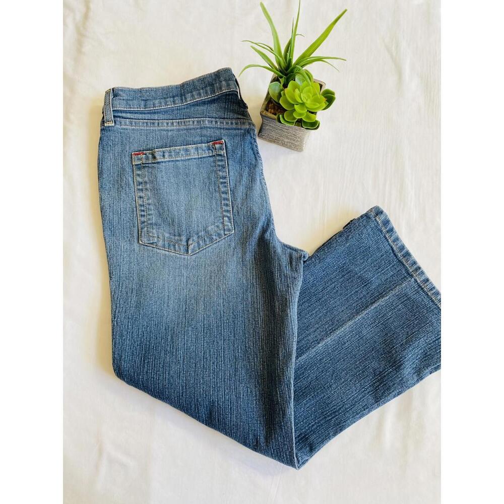 Mossissue Classic Blue Denim Capri Jeans with Straight Leg Fit Size 13